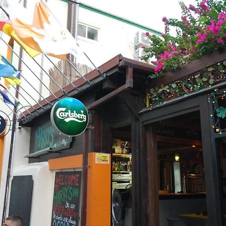Harrys Inn Guesthouse Larnaca Ngoại thất bức ảnh
