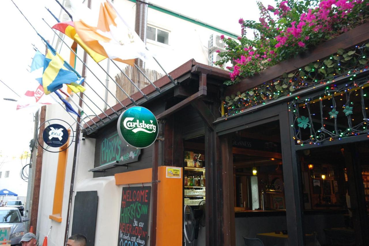 Harrys Inn Guesthouse Larnaca Ngoại thất bức ảnh