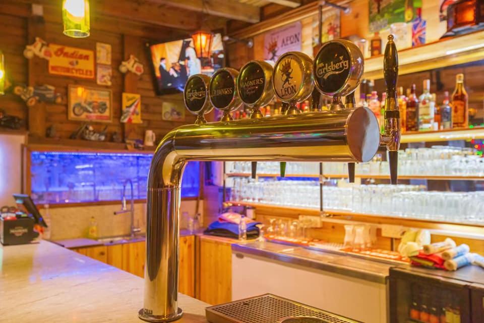 Harrys Inn Guesthouse Larnaca Ngoại thất bức ảnh