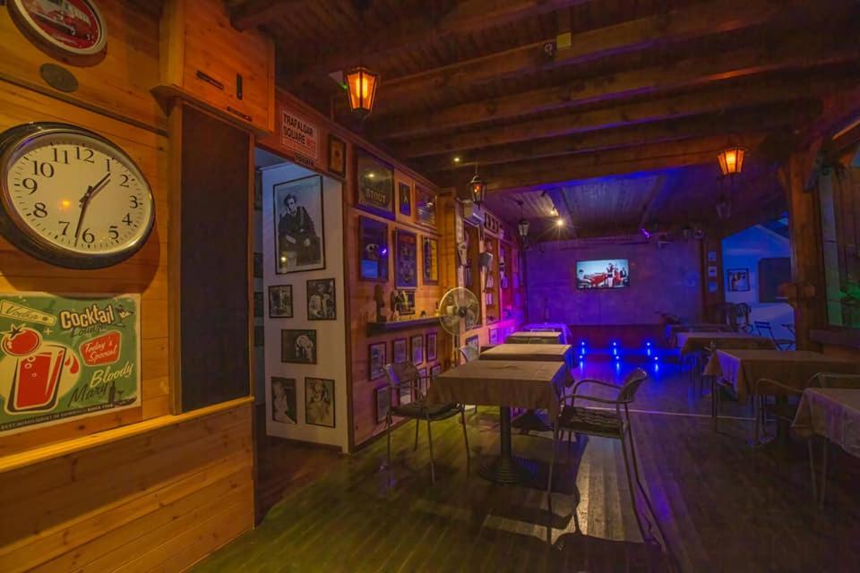Harrys Inn Guesthouse Larnaca Ngoại thất bức ảnh