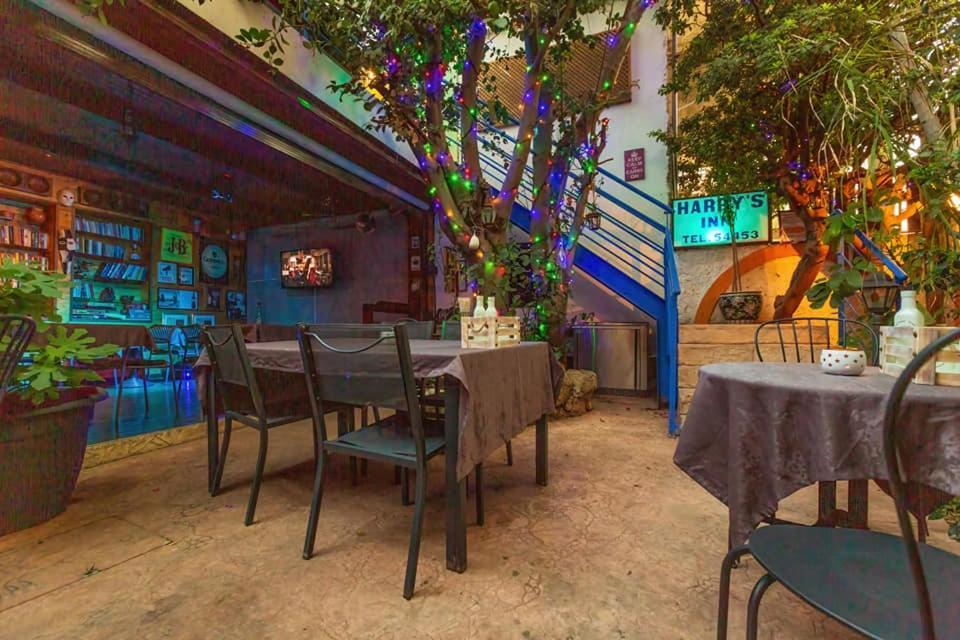 Harrys Inn Guesthouse Larnaca Ngoại thất bức ảnh
