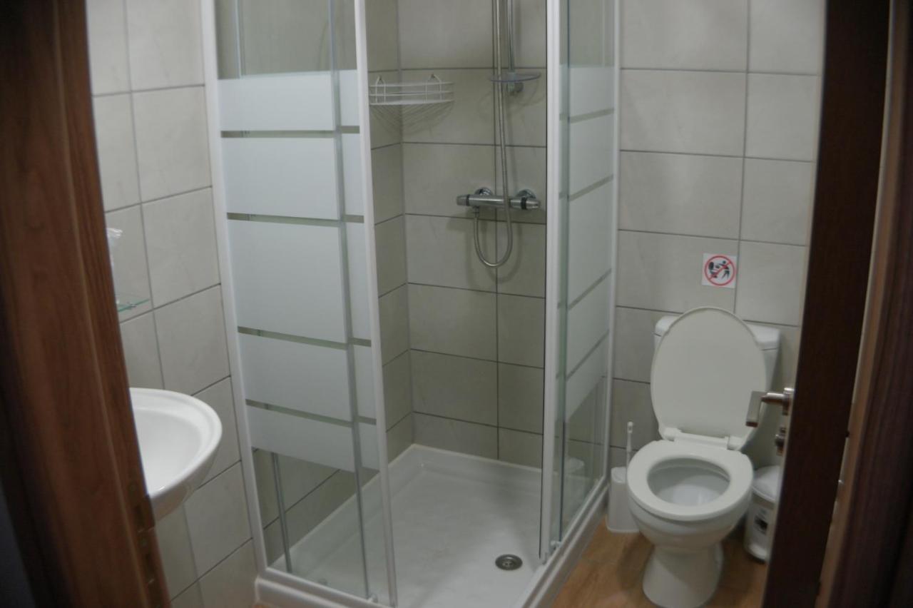 Harrys Inn Guesthouse Larnaca Ngoại thất bức ảnh