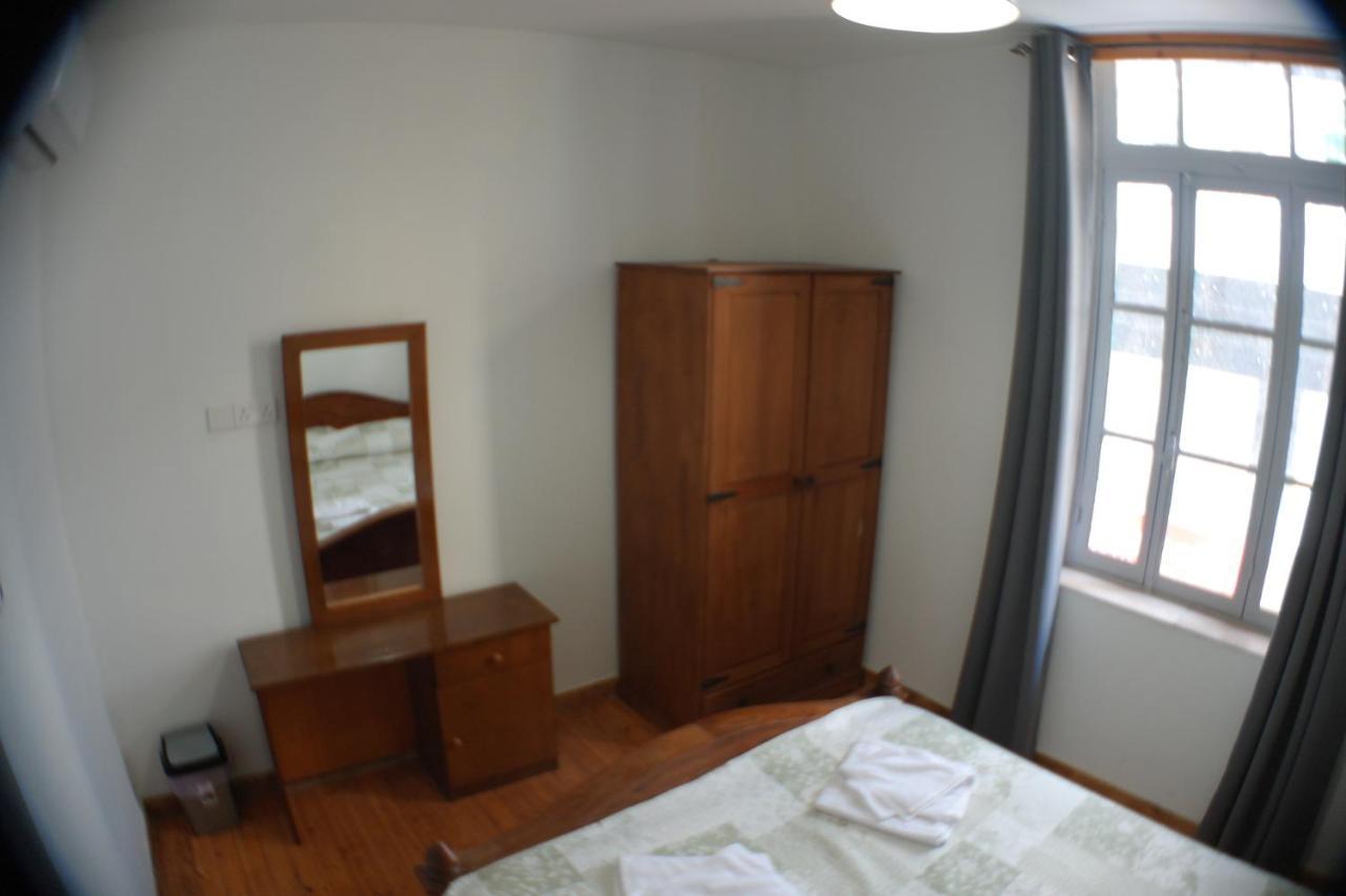 Harrys Inn Guesthouse Larnaca Ngoại thất bức ảnh